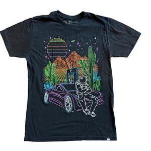 Into the AM Men size Small Electric Desert Glow-in-the-Dark Graphic tee PreOwned